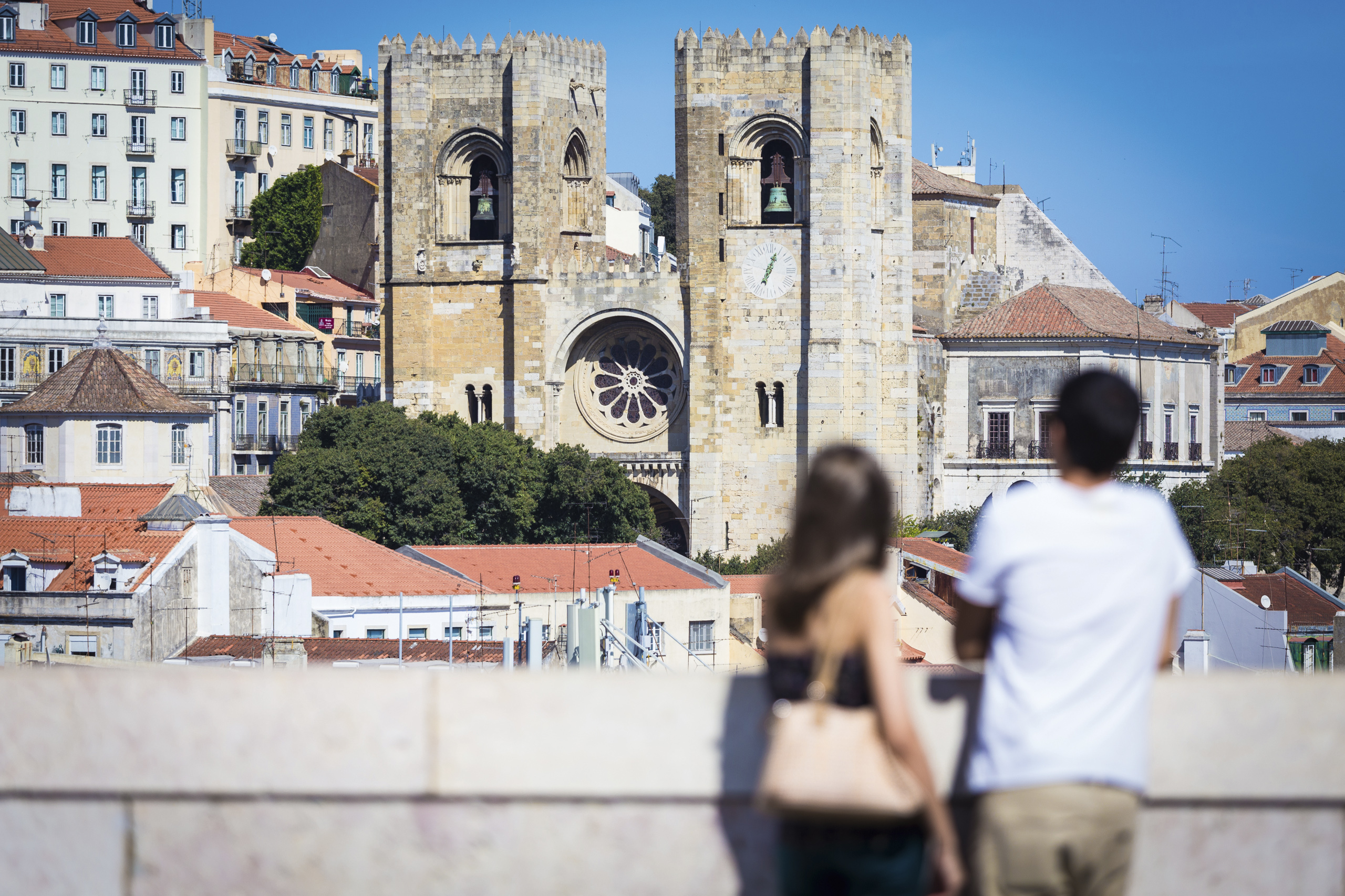 self guided walking tours of lisbon